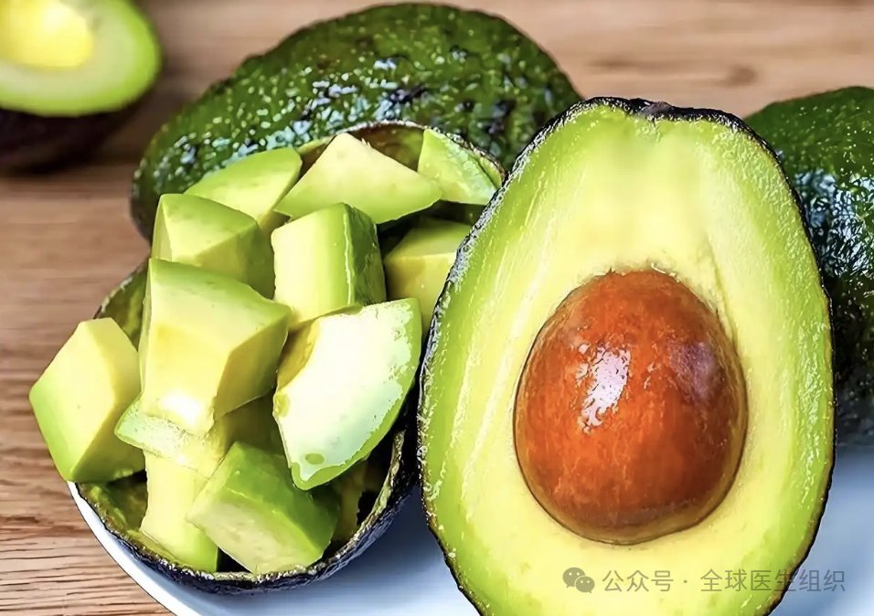 每天吃一个牛油果，肥胖者"坏胆固醇"颗粒浓度显著降低，心脏病风险降约4%